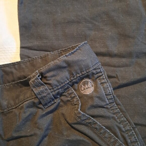 Boys cargo style plaid flannel lined pants. Brand tags removed, black - Picture 5 of 9